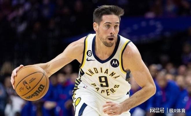 包含转折点！奥兰多魔术内部沟通，欧篮联关键时刻攻防权衡，更衣室稳定，年轻球员得到机会的词条